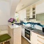 Vera Luxury